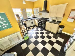 kitchen- click for photo gallery